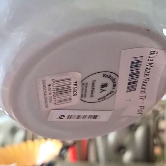 Blue and white porcelain teapot rattan handle with strainer NWT - Picture 7 of 8